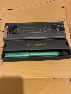 Green Ceramic Hair Straightener